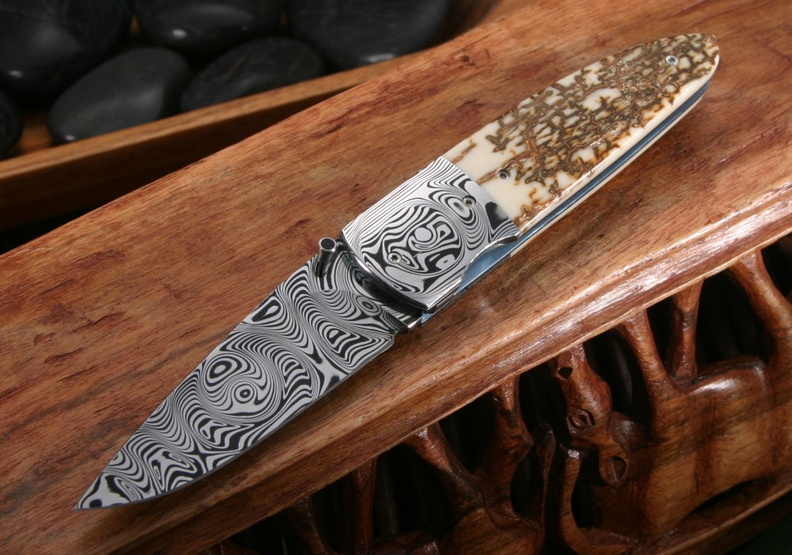 Andre_Thorburn_Krackle_Mammoth_Damascus_Folding_Knife.jpg