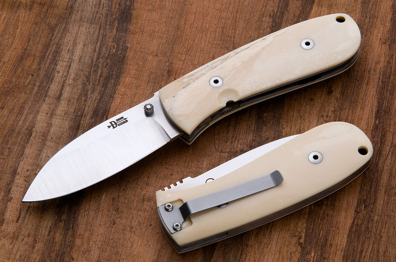 Bob_Dozier_custom_knife_mammoth_ivory_folder.jpg
