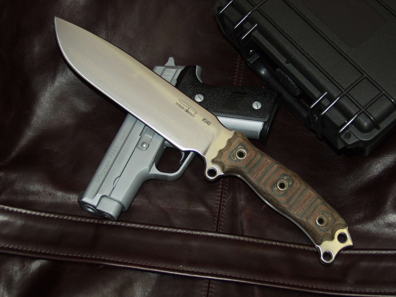 Busse_Combat_1920x1440.jpg