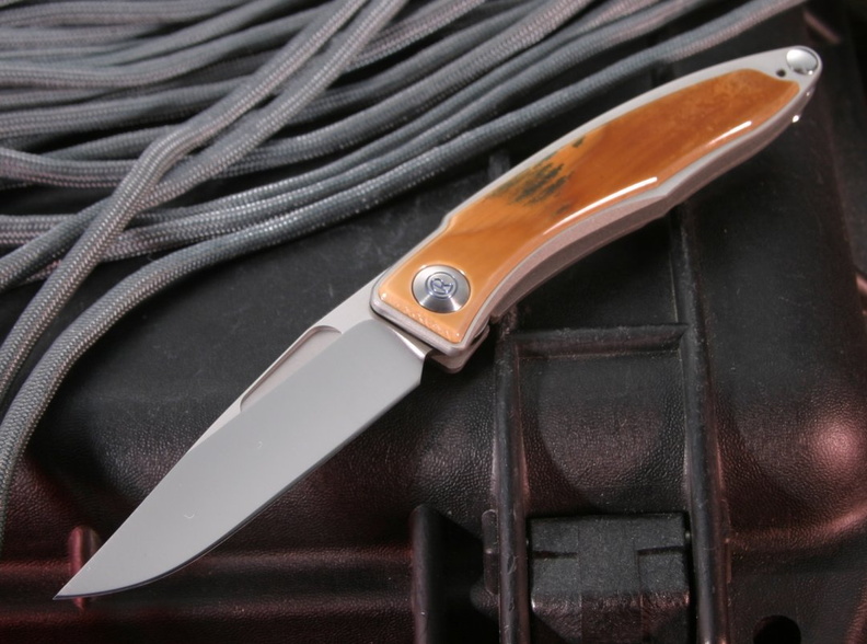 Chris_Reeve_Mnandi_Bark_Mammoth_Ivory_Folding_Knife_3--002.jpg