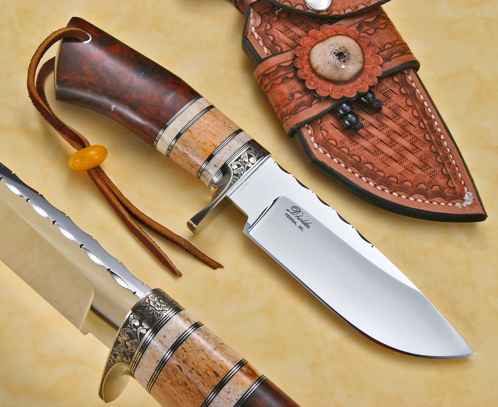 DAlton_Holder_hunter_stacked_handle2.jpg