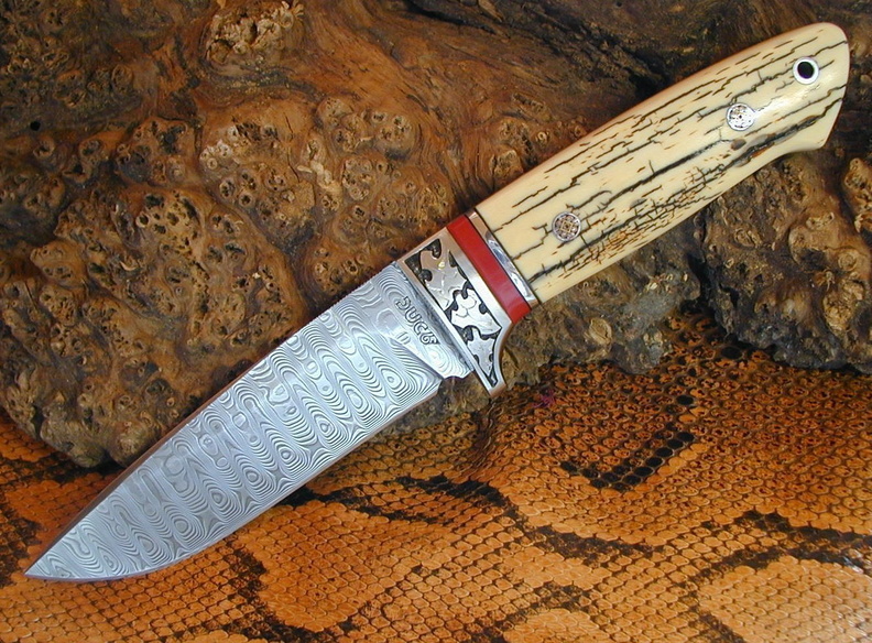 DNC_Knife_Csanyi.jpg