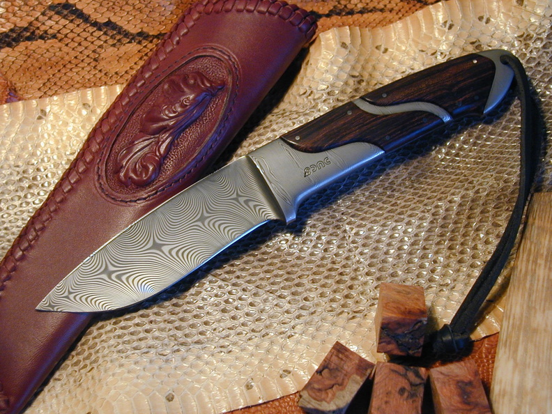 DNC_Knife_Venato.jpg