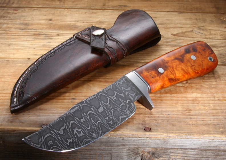 Dennis_Riley_Custom_Knives_Arkansas_Hunter_Ironwood_and_Damascus_Hunting_Knife.jpg