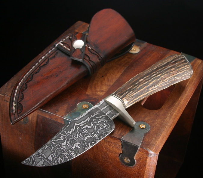 Dennis_Riley_Custom_Knives_Bayou_Bogue_Chitto_Stag_and_Damascus_Hunting_Knife.jpg