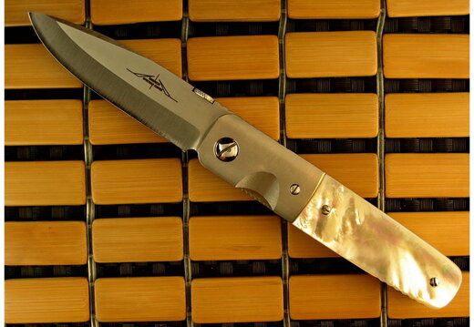 Ernest Emerson 8227