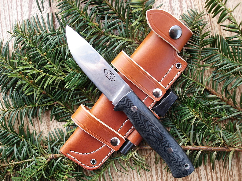 FALLKNIVEN_F1_CRICKET_SHEATH_.jpg