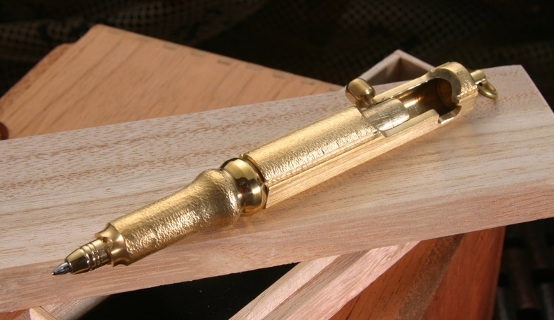 Hidetoshi_Nakayama_Bolt_Action_Writing_Pen__Brass.jpg