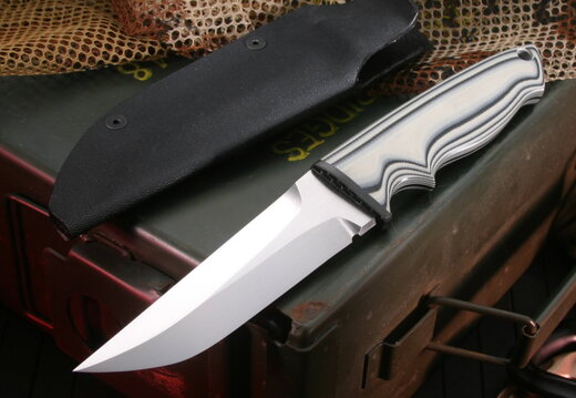 Kazutoshi Tanabe Chute Hideaway Tactical Fixed Blade