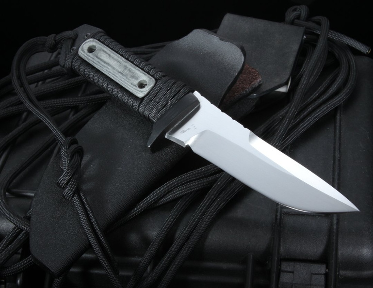 Kazutoshi_Tanabe_Para_Tac_Tactical_Fixed_Blade_Knife.jpg