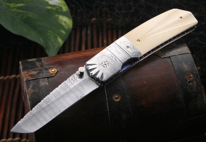 Mel_Pardue_Cream_Mammoth_and_Damascus_Folding_Knife.jpg