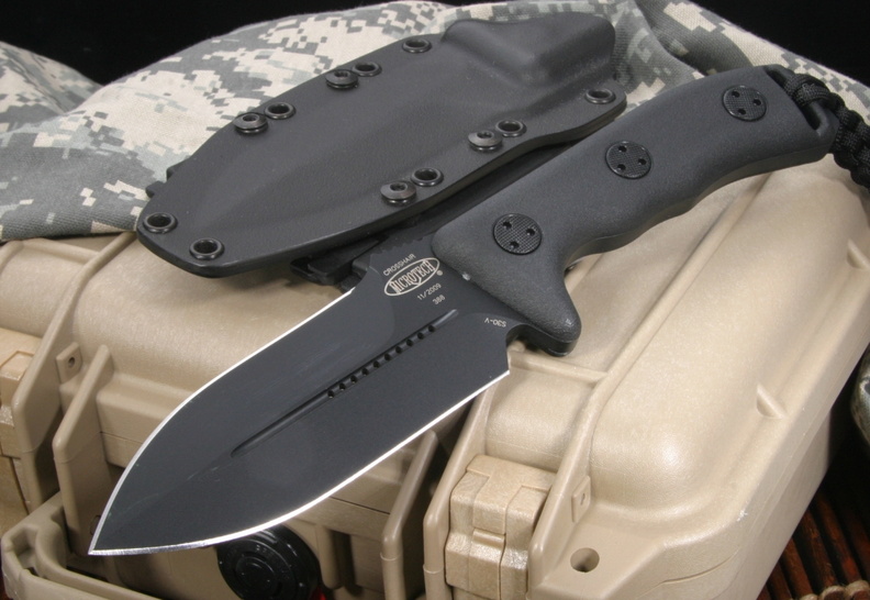 Microtech_Knives_Model_Crosshair_BlackBlack_Tactical_Fixed_Blade_Knife.jpg