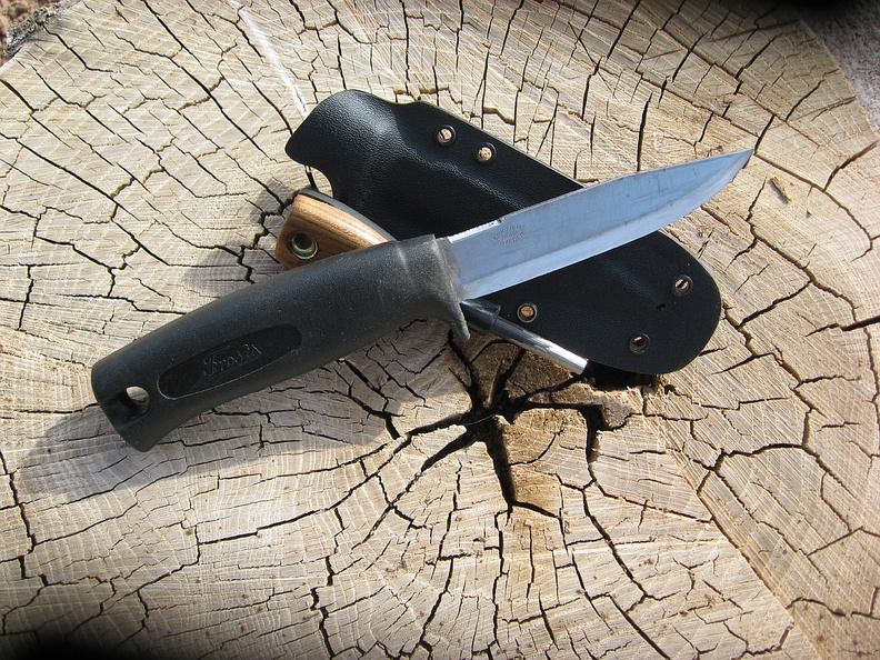 the_classic_Mora_design.jpg