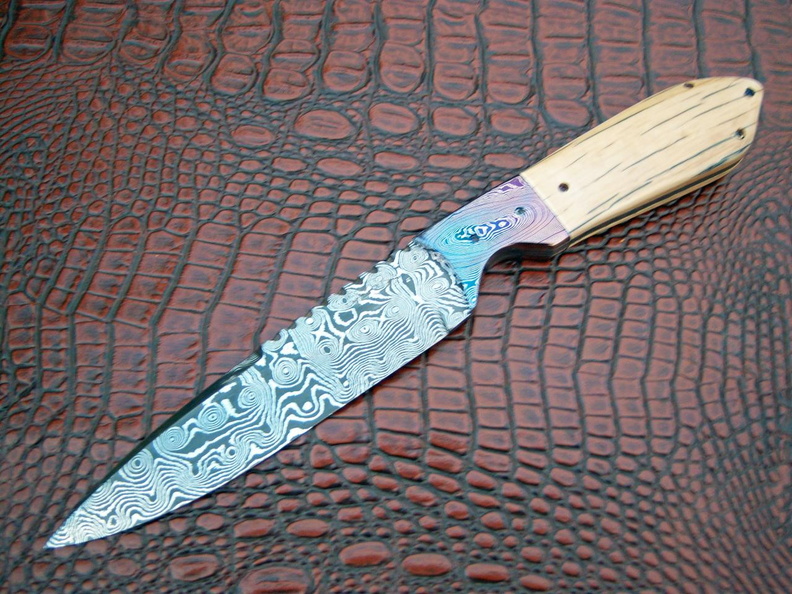 P_J_Ernest_Fighting_Knives_10.jpg