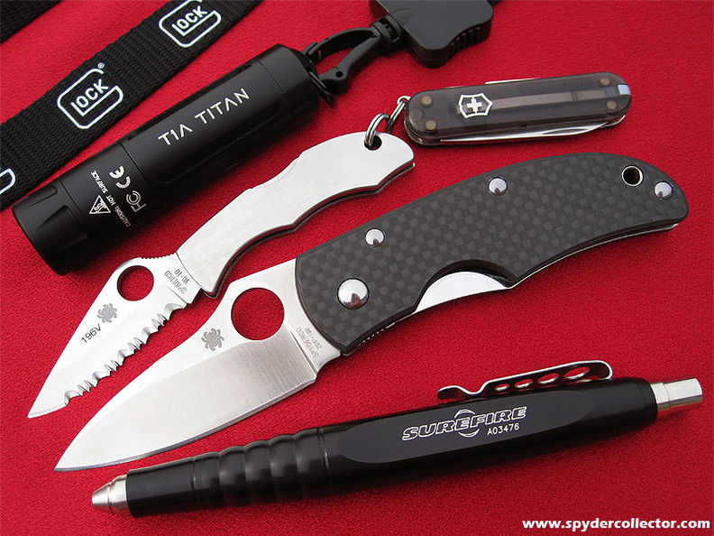 Spyderco_Michael_Walker__Friends.jpg