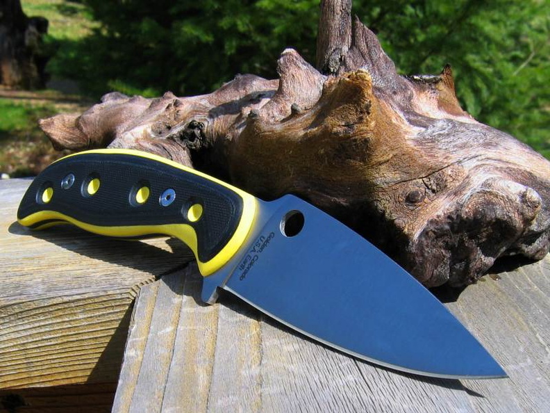Spyderco_blkyel1ty2.jpg