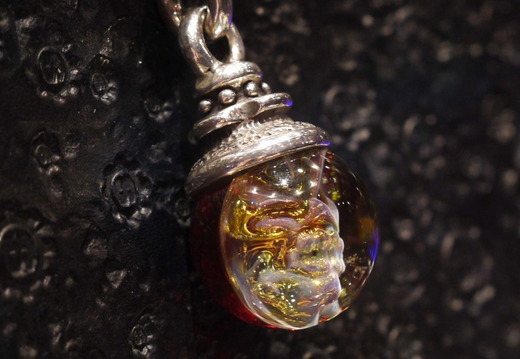 Skull marble pendant2