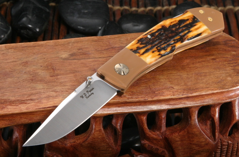 WD_Pease_Custom_Knives_Amber_Stag_Peazer_Folding_Knife.jpg