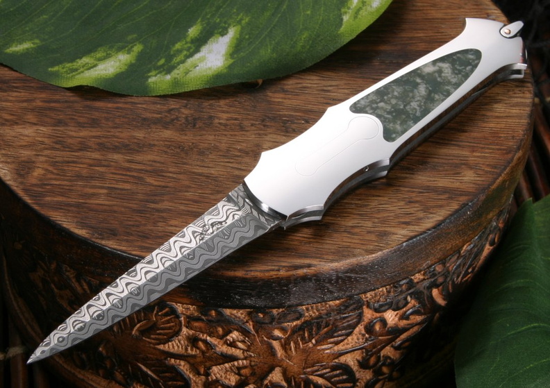 Warren_Osborne_Snowflake_Jadeite_and_Damascus_Folding_Knife.jpg