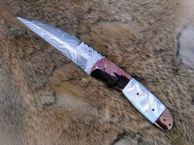 P_J_Ernest_Fighting_Knives_02.jpg