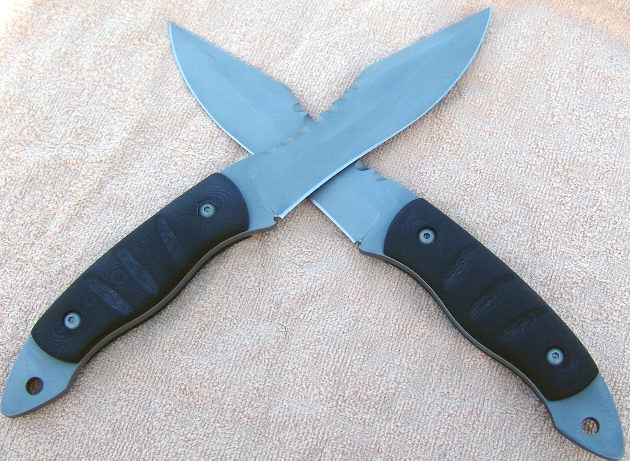 Terry_Guinn_Fighting_knives_designed_by_Jerry_Hennelly.jpg