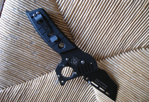 Jeff THENIER Couteaux Pliants BODYGUARD 580x507